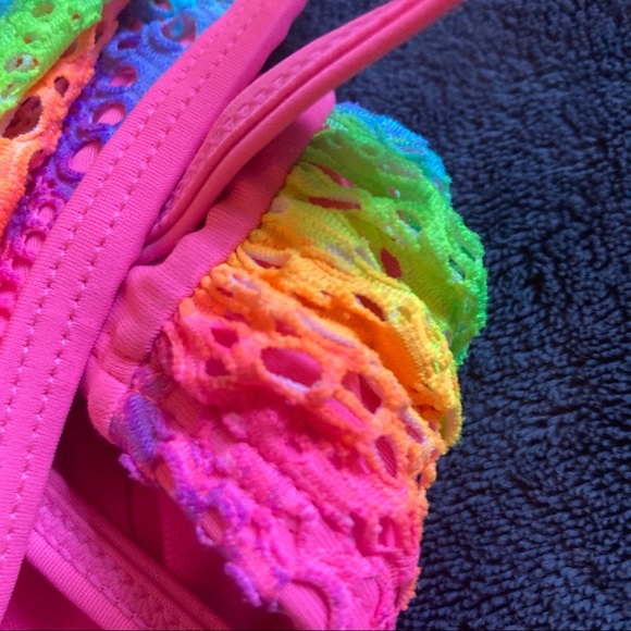 Girls Bikini - Picture 7 of 8